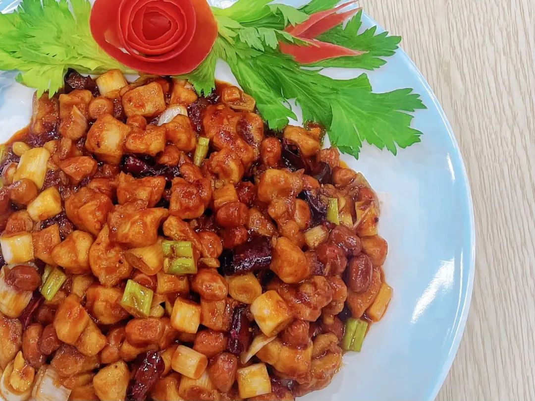 科技学院和园一食堂荣获双“第一”_千亿国际丨食堂团餐丨食堂承包丨学校食堂承包丨重庆食堂承包丨